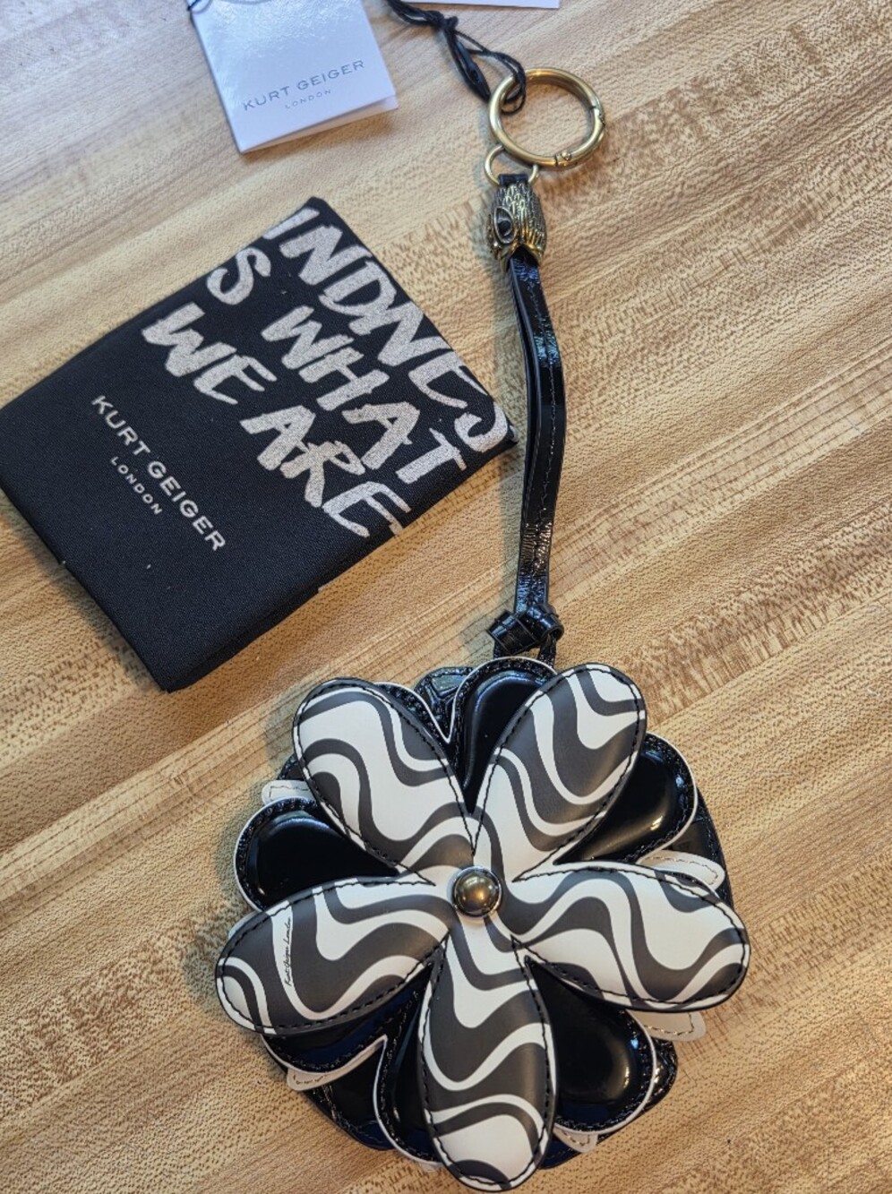 Kurt Geiger NWT Black & White Swirl Flower Bag Charm/Keychain & Dustbag